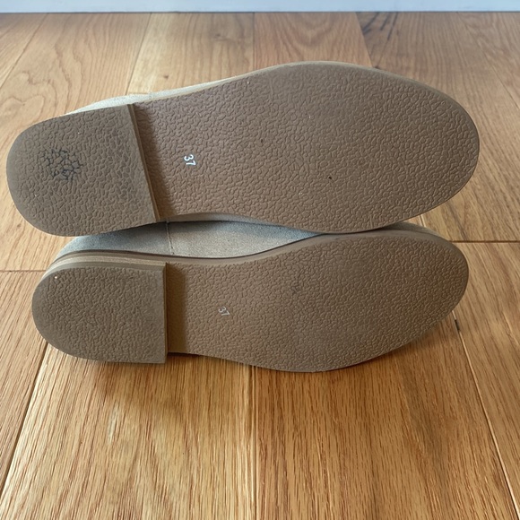 Super cute genuine suede booties - Picture 2 of 6